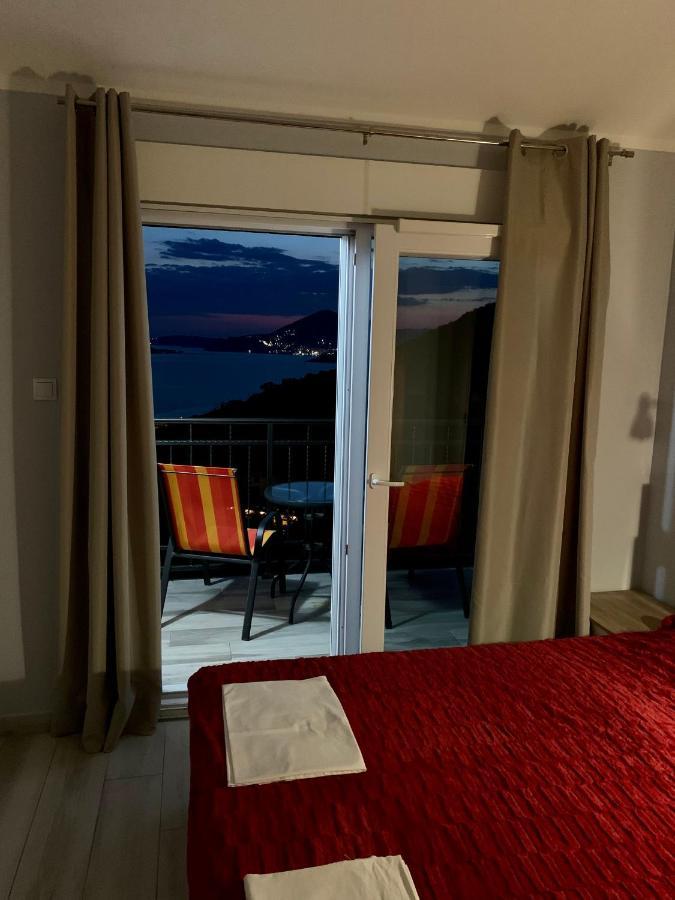 Apartments Mm Свети Стефан Екстериор снимка