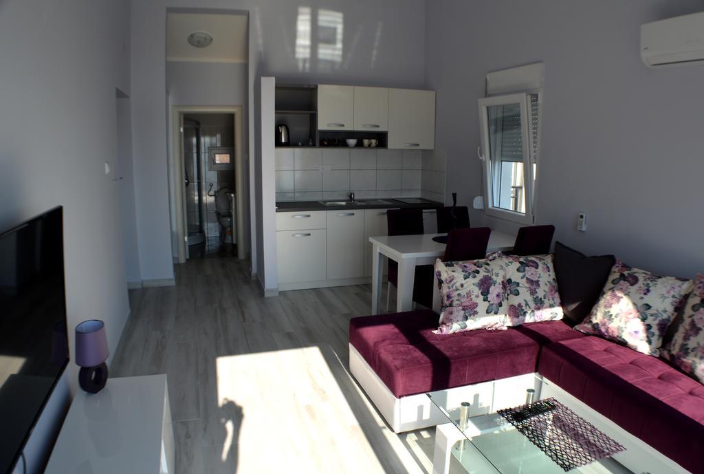 Apartments Mm Свети Стефан Екстериор снимка