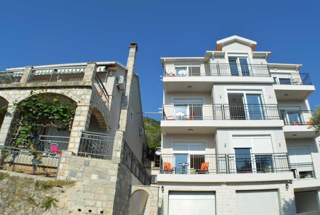 Apartments Mm Свети Стефан Екстериор снимка